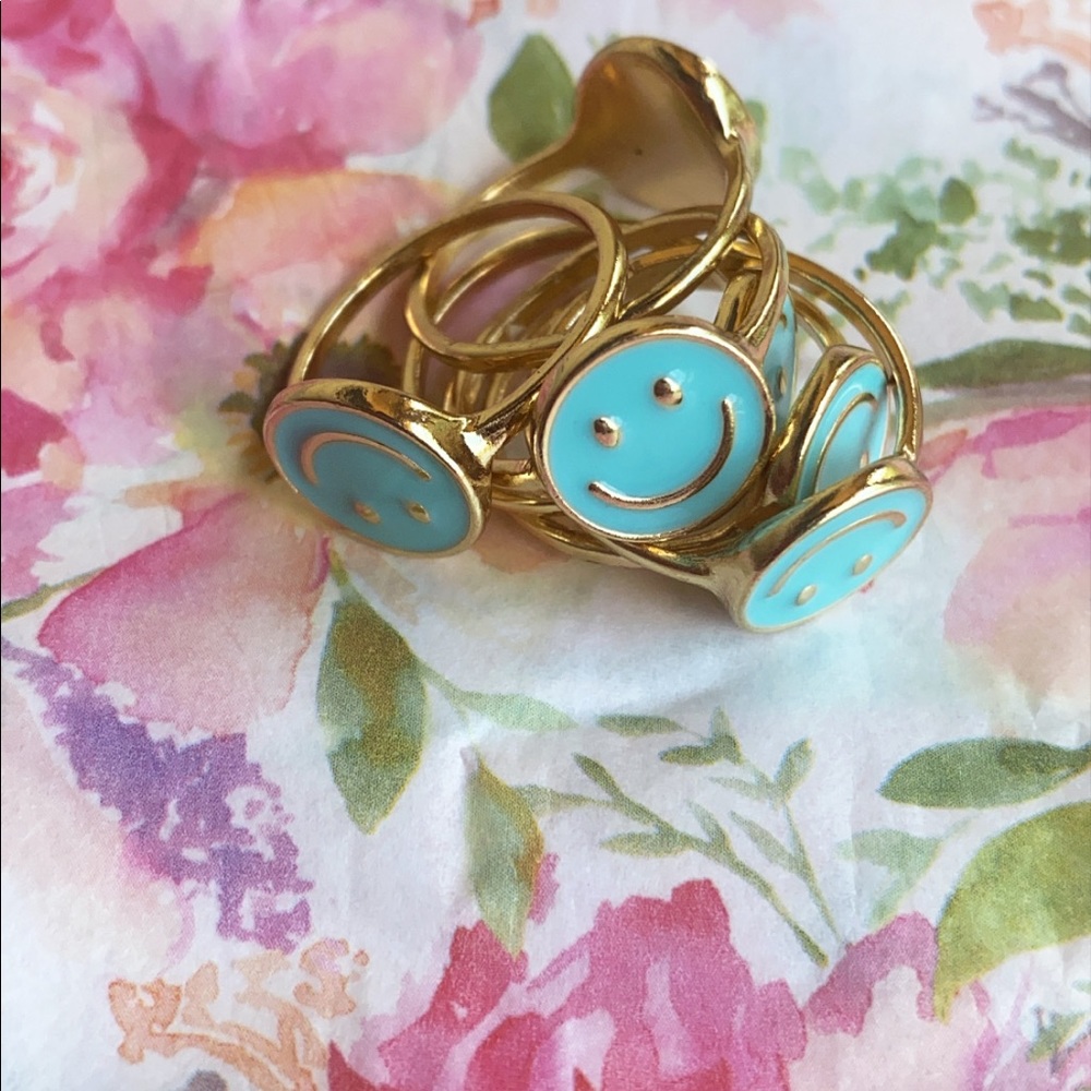 Smile ring